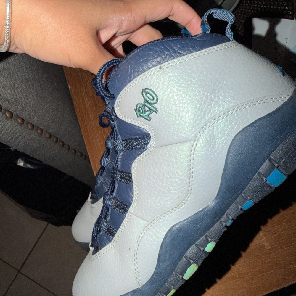 Jordan Kids Sneakers in White and Blue